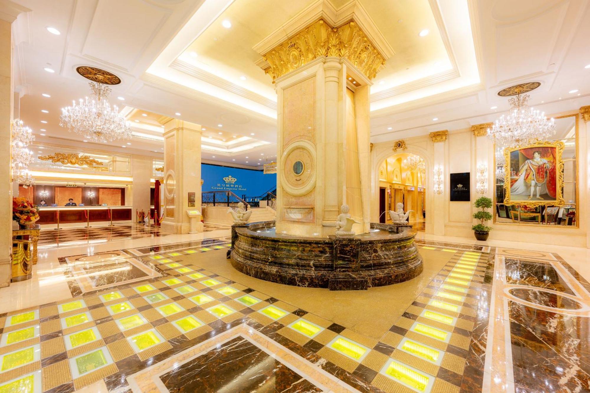 Grand Emperor Hotel Macau Exterior foto